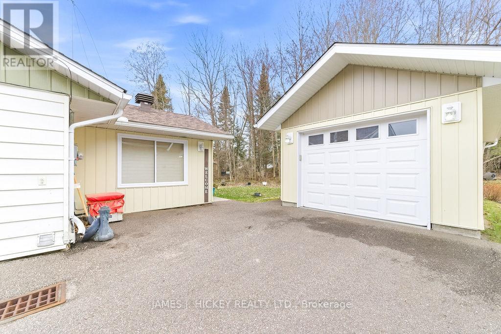 96 GLENDALE AVENUE - 33