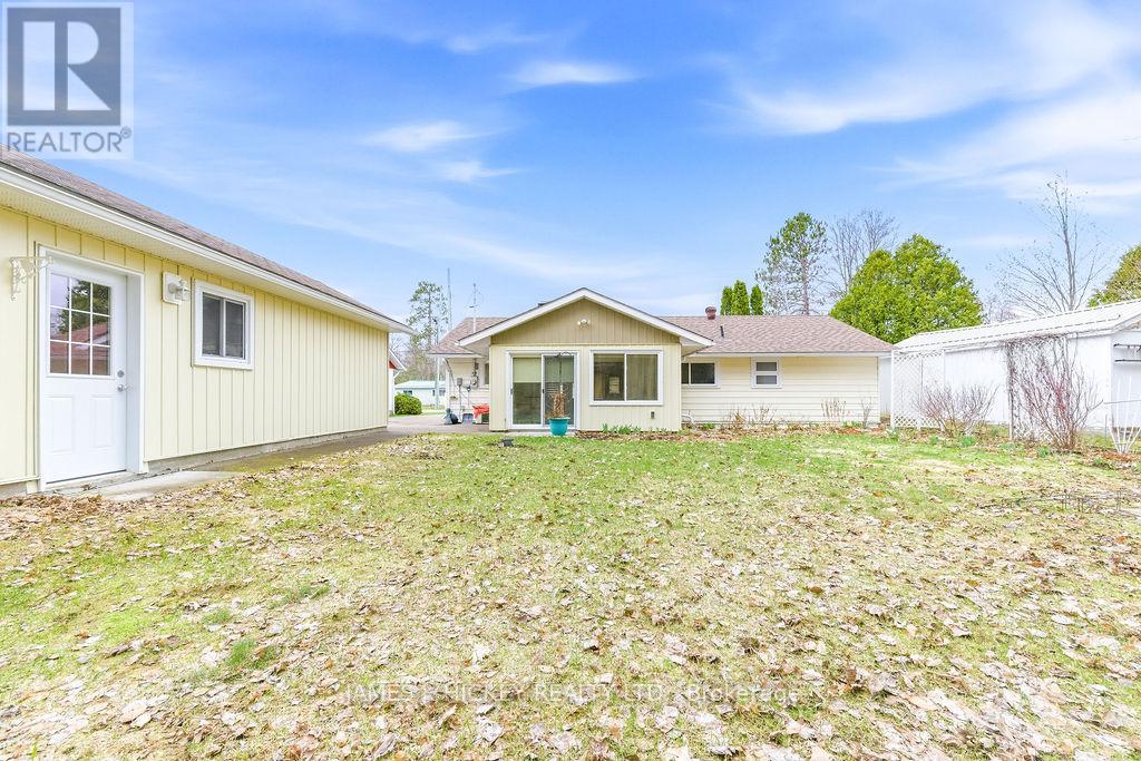 96 GLENDALE AVENUE - 37