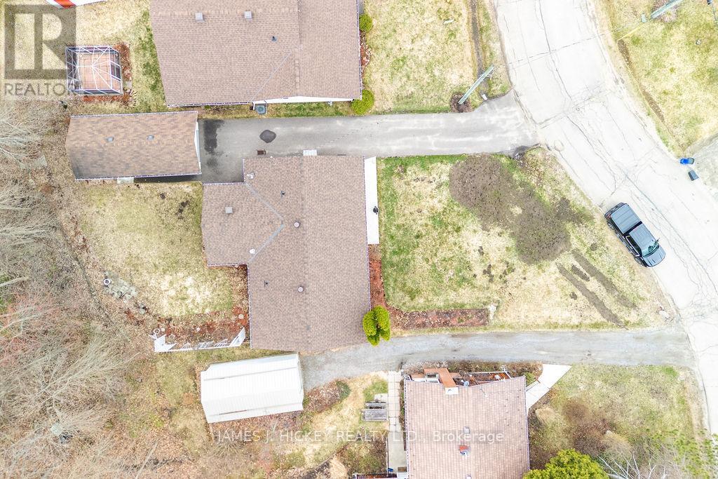 96 GLENDALE AVENUE - 42