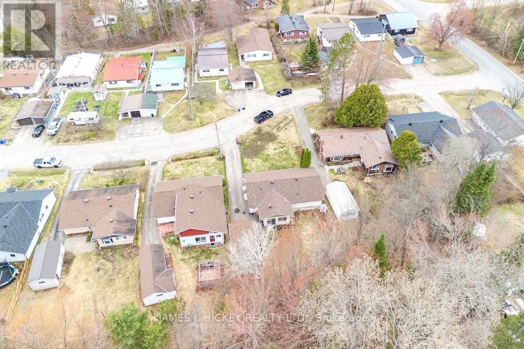 96 GLENDALE AVENUE - 43
