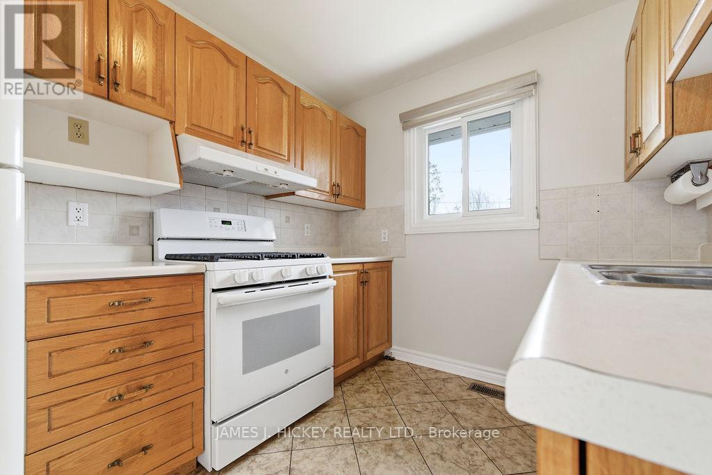 96 GLENDALE AVENUE - 7
