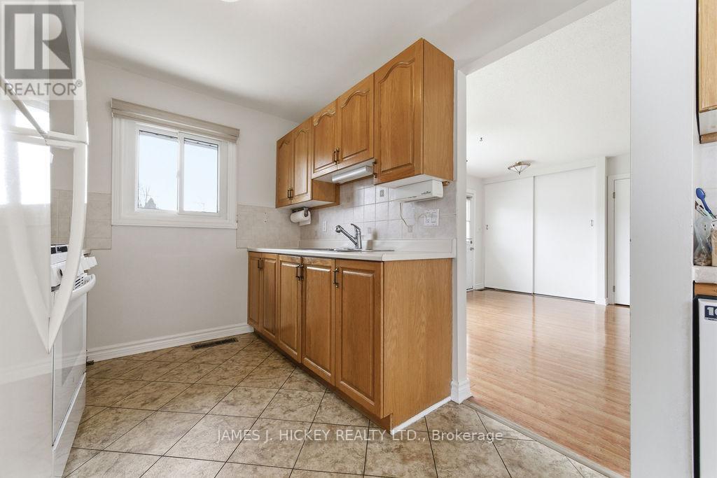 96 GLENDALE AVENUE - 8