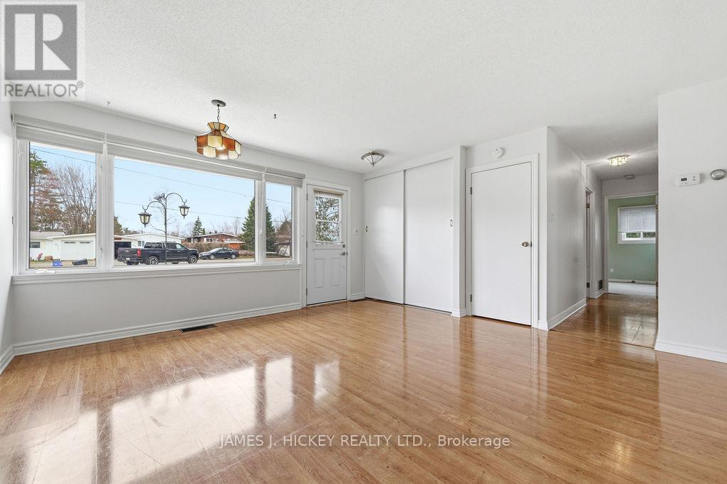 96 GLENDALE AVENUE - 9