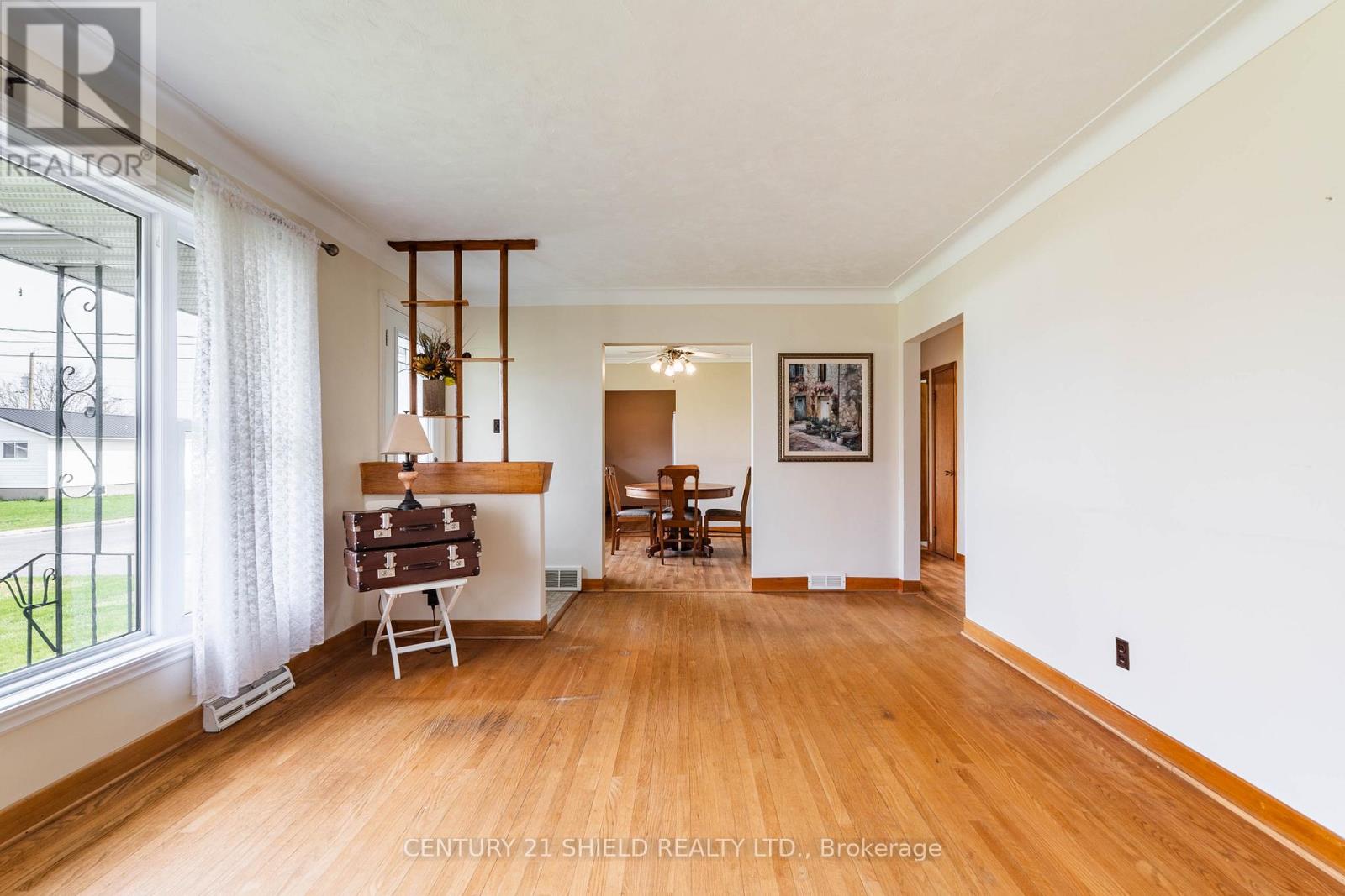 106 ROBERT STREET — photo 12