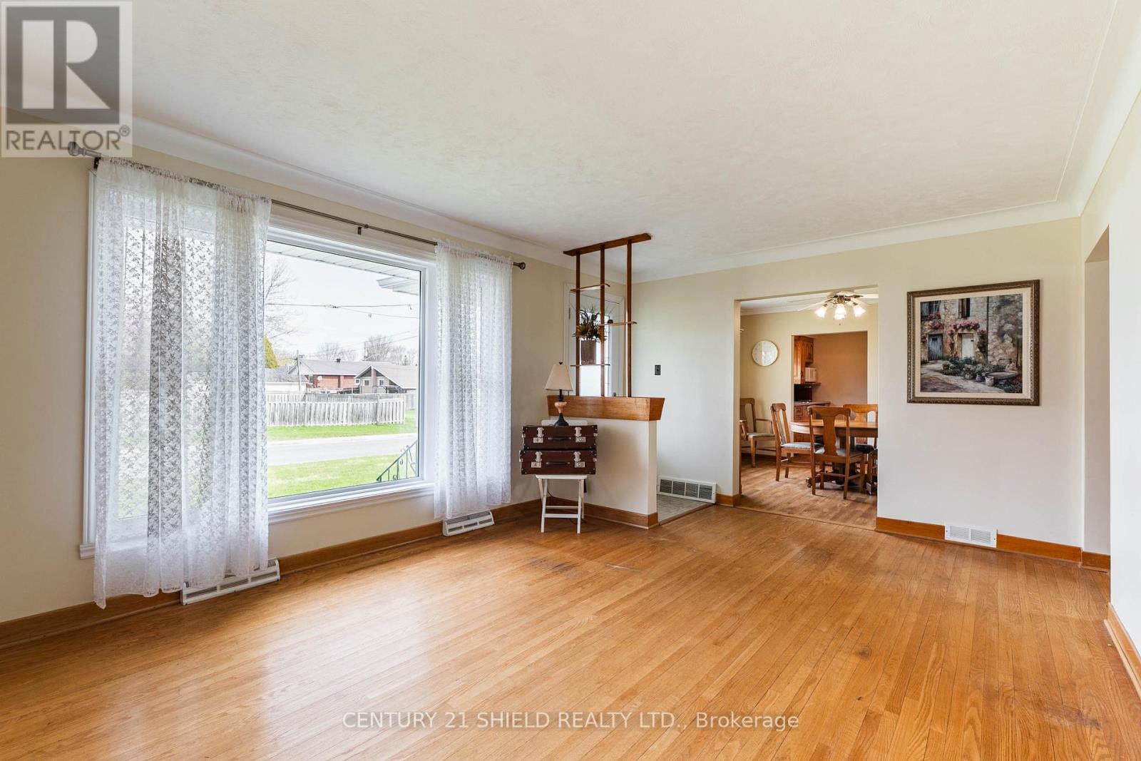 106 ROBERT STREET — photo 13