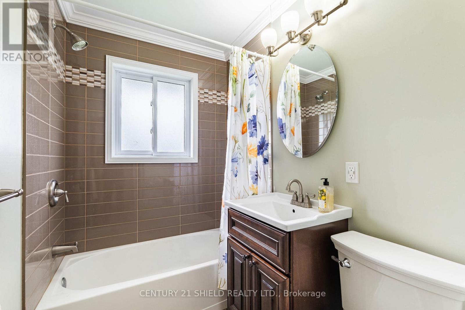 106 ROBERT STREET — photo 17