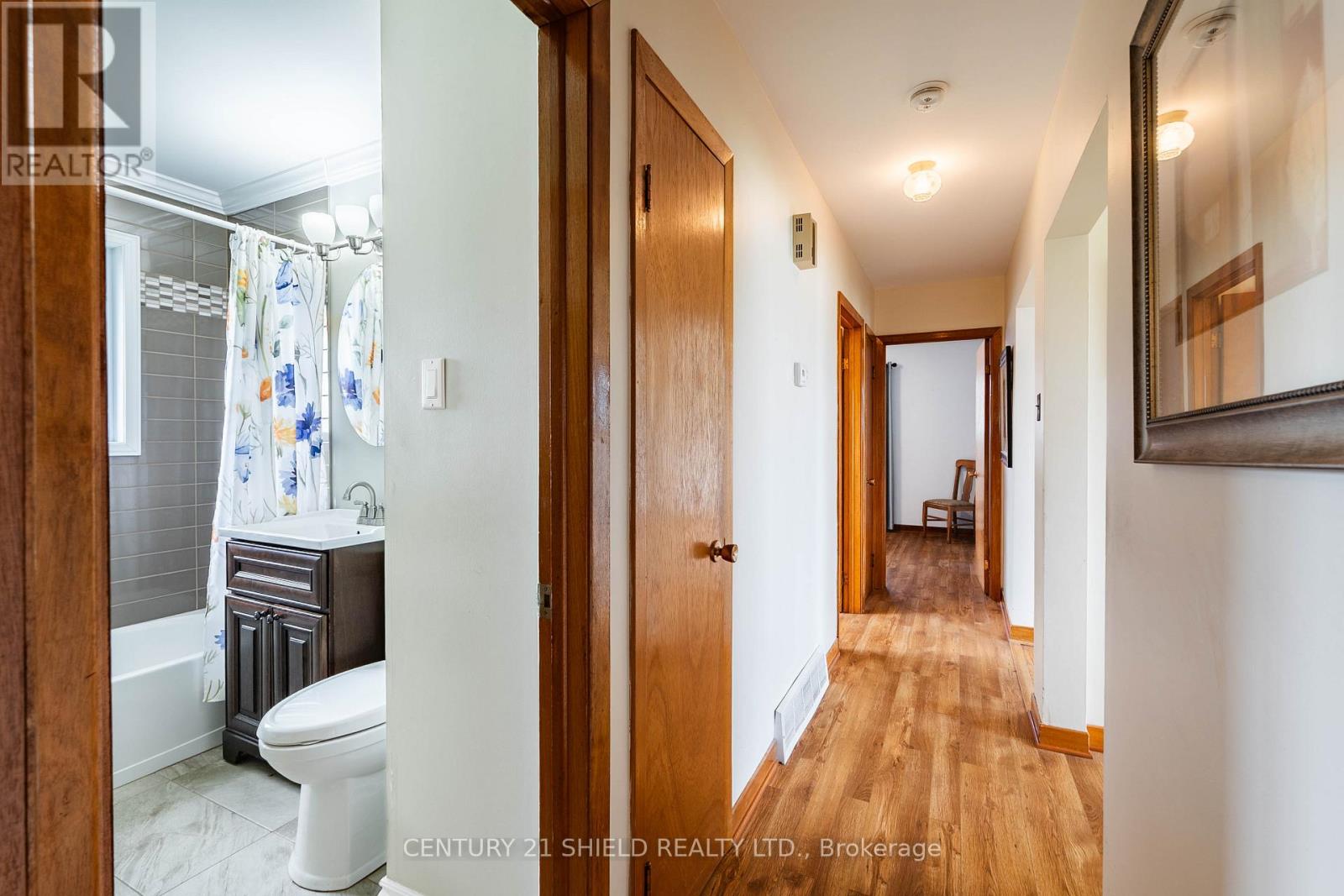 106 ROBERT STREET — photo 19