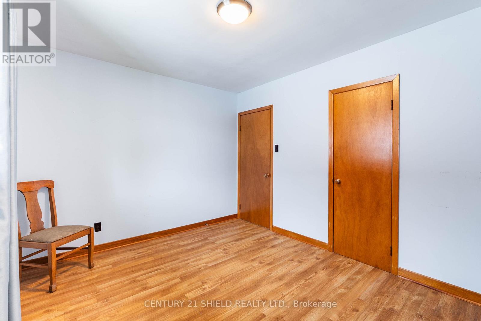 106 ROBERT STREET — photo 24