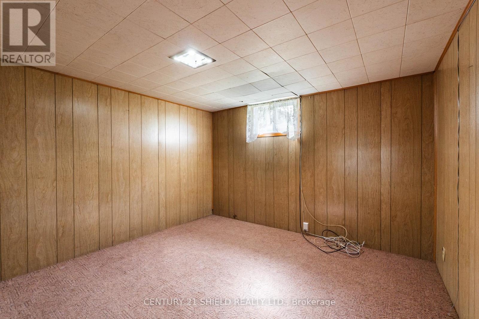 106 ROBERT STREET — photo 29