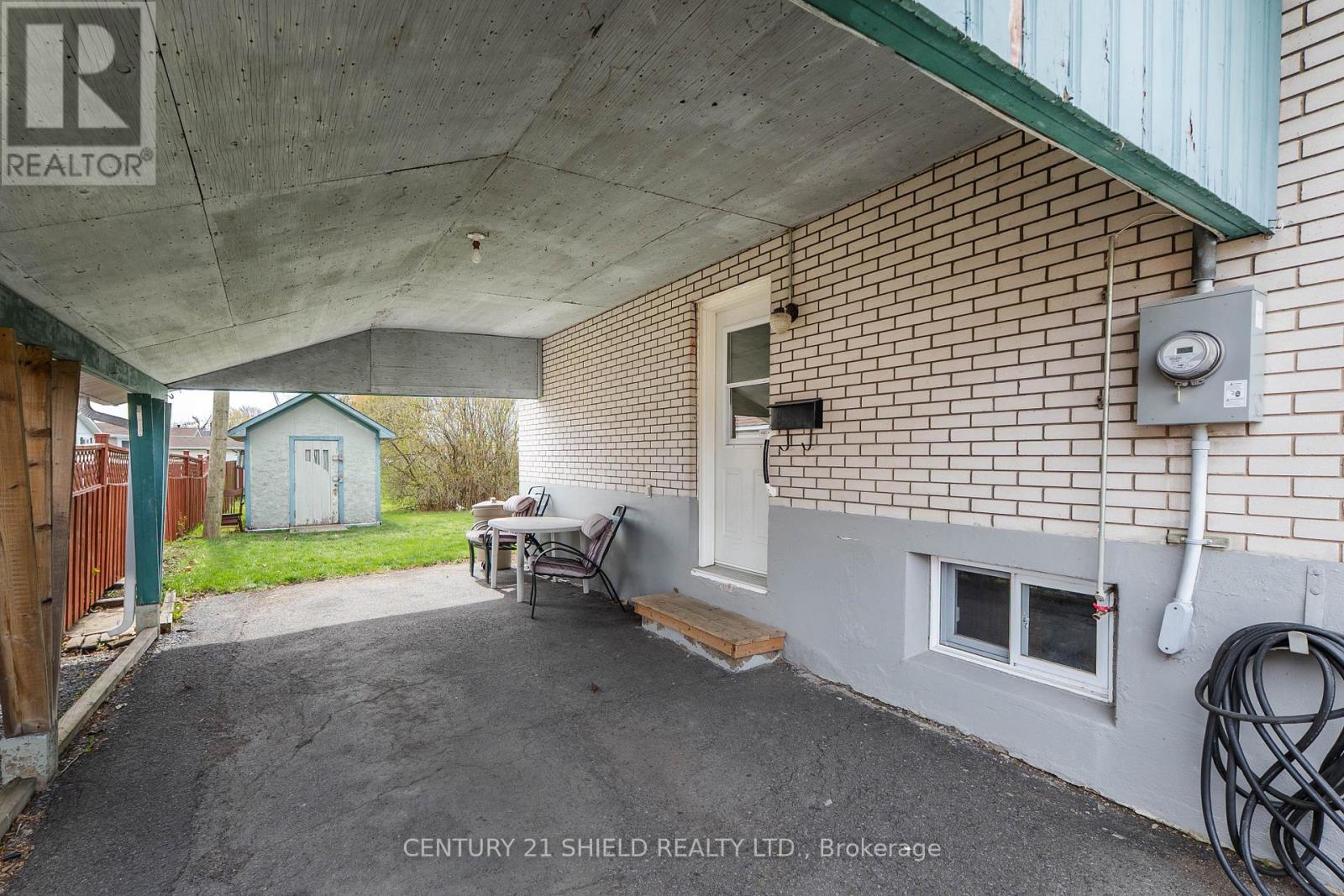 106 ROBERT STREET - photo 3