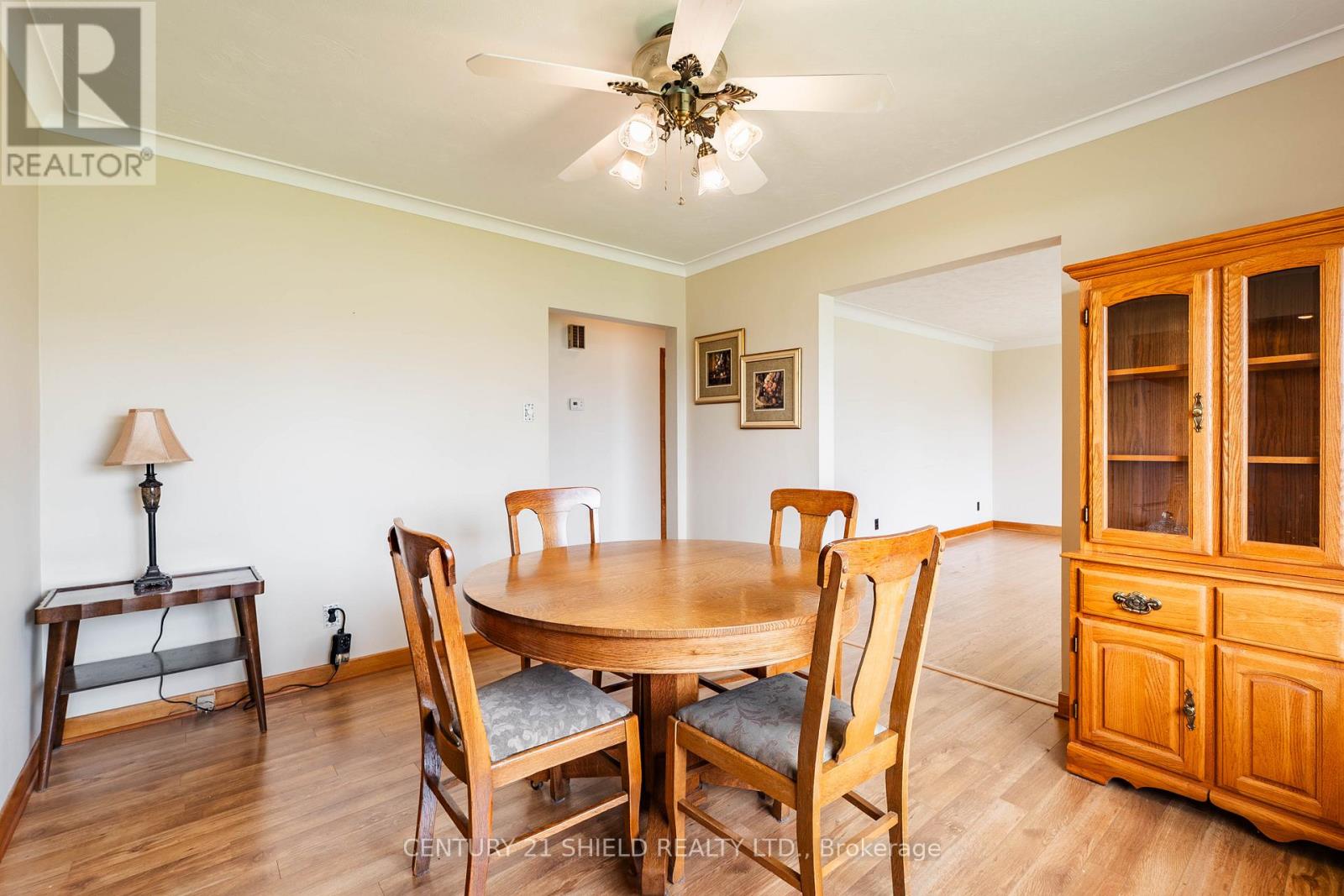 106 ROBERT STREET — photo 8