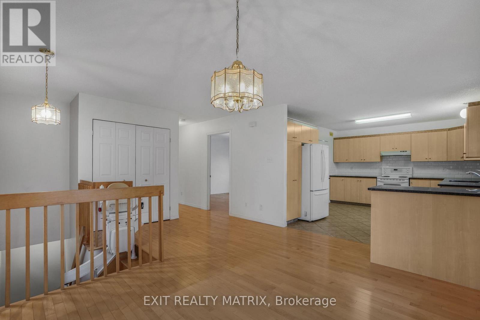 836 PILON STREET - 14