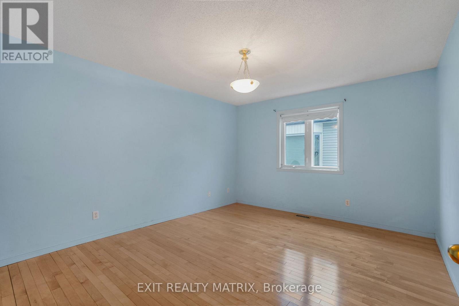 836 PILON STREET - 21