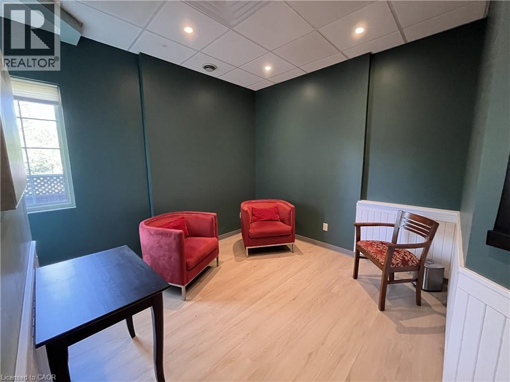 370 UNIVERSITY Avenue E Unit# 105C, Waterloo, Ontario, N2K3N2 — Photo 2