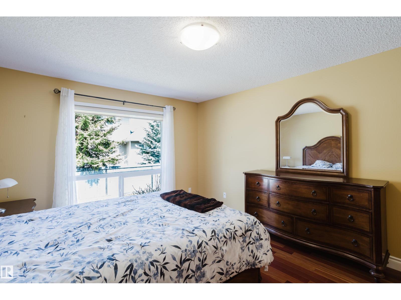 #9 102 BRIDGEPORT CX, Leduc