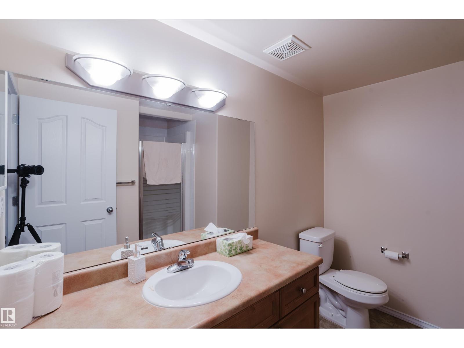#9 102 BRIDGEPORT CX, Leduc