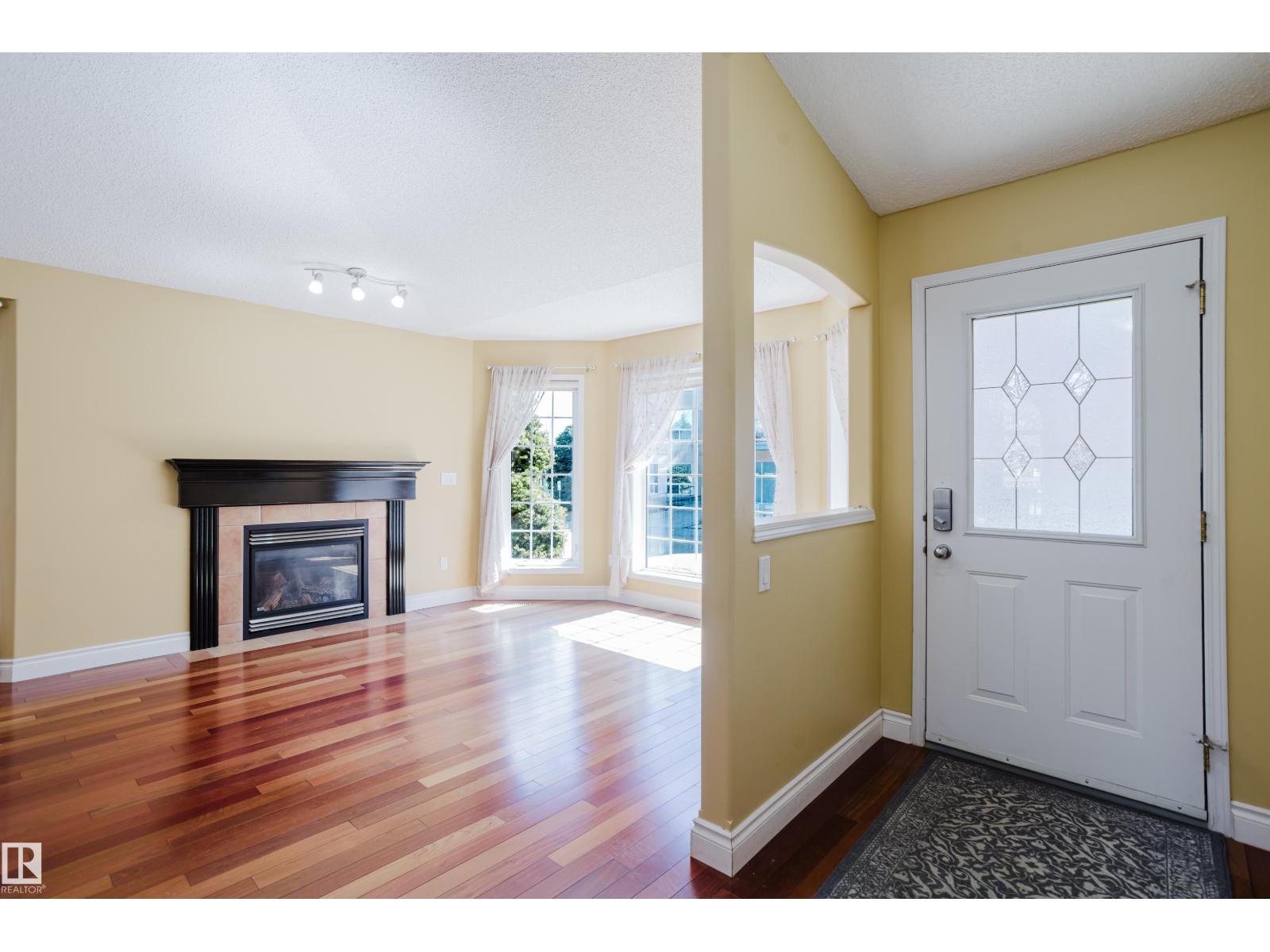 #9 102 BRIDGEPORT CX, Leduc