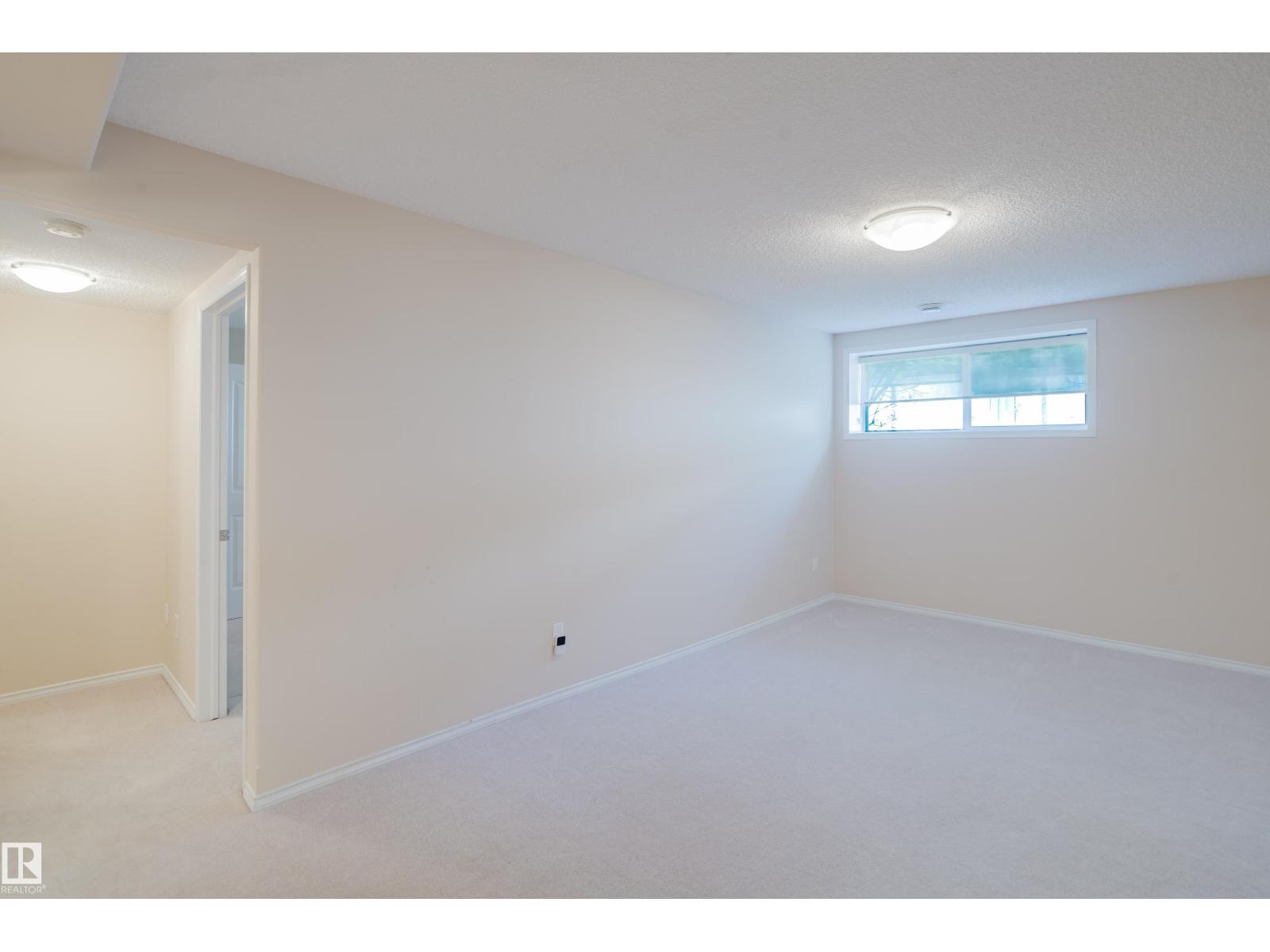 #9 102 BRIDGEPORT CX, Leduc