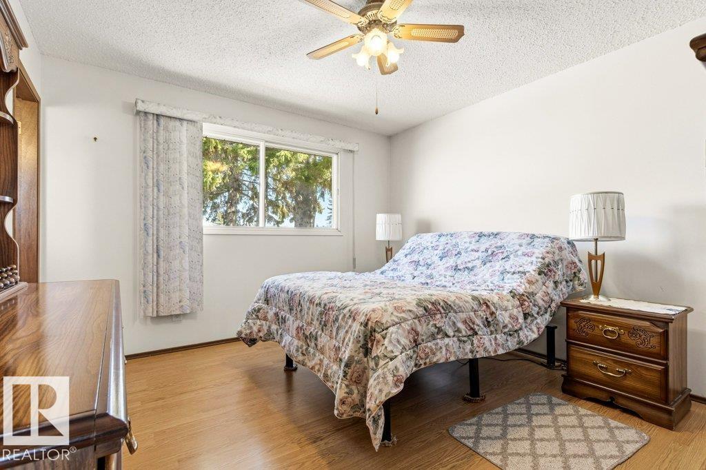 35 OATWAY DR, Stony Plain