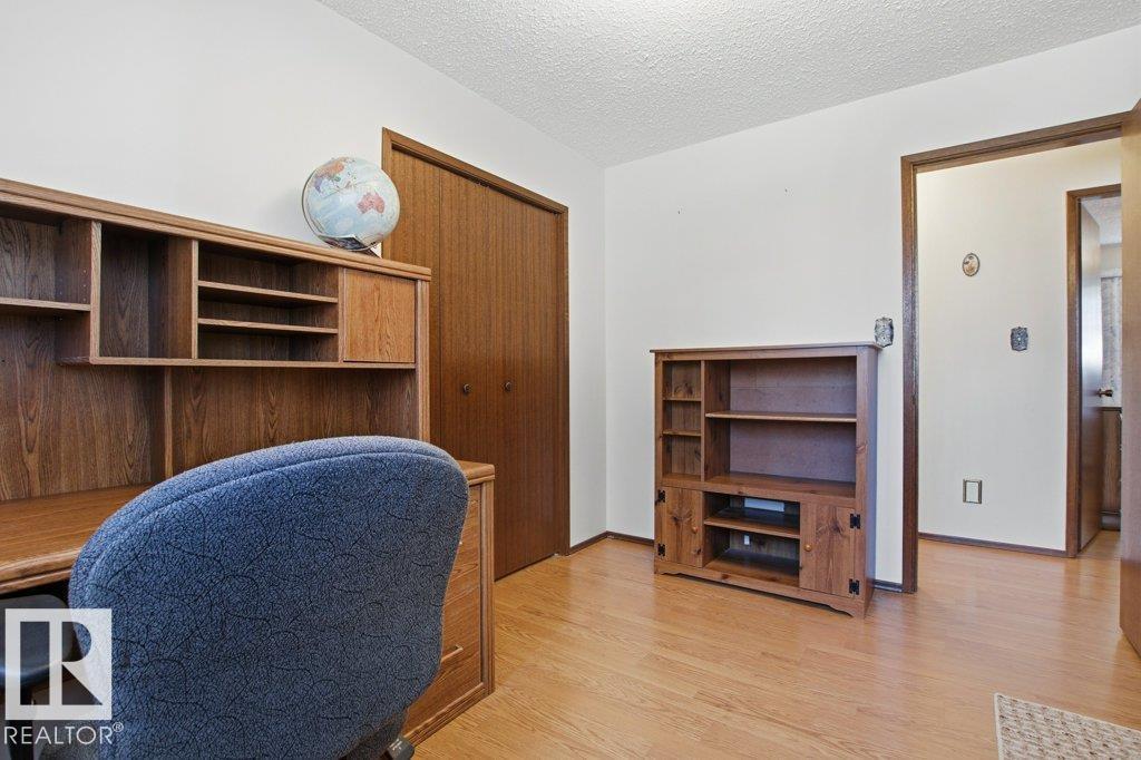35 OATWAY DR, Stony Plain