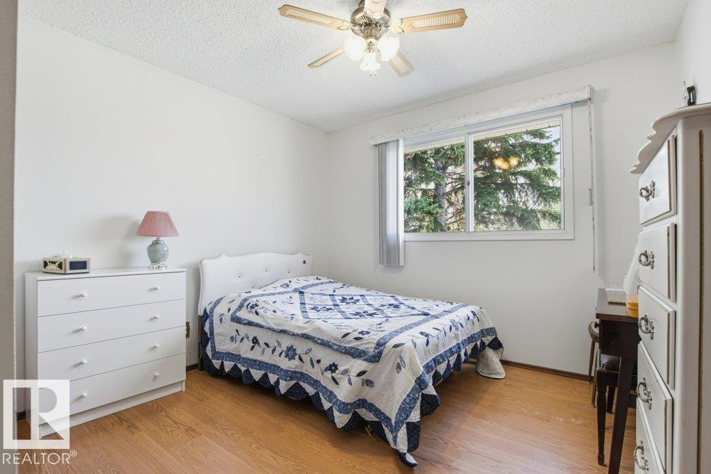 35 OATWAY DR, Stony Plain