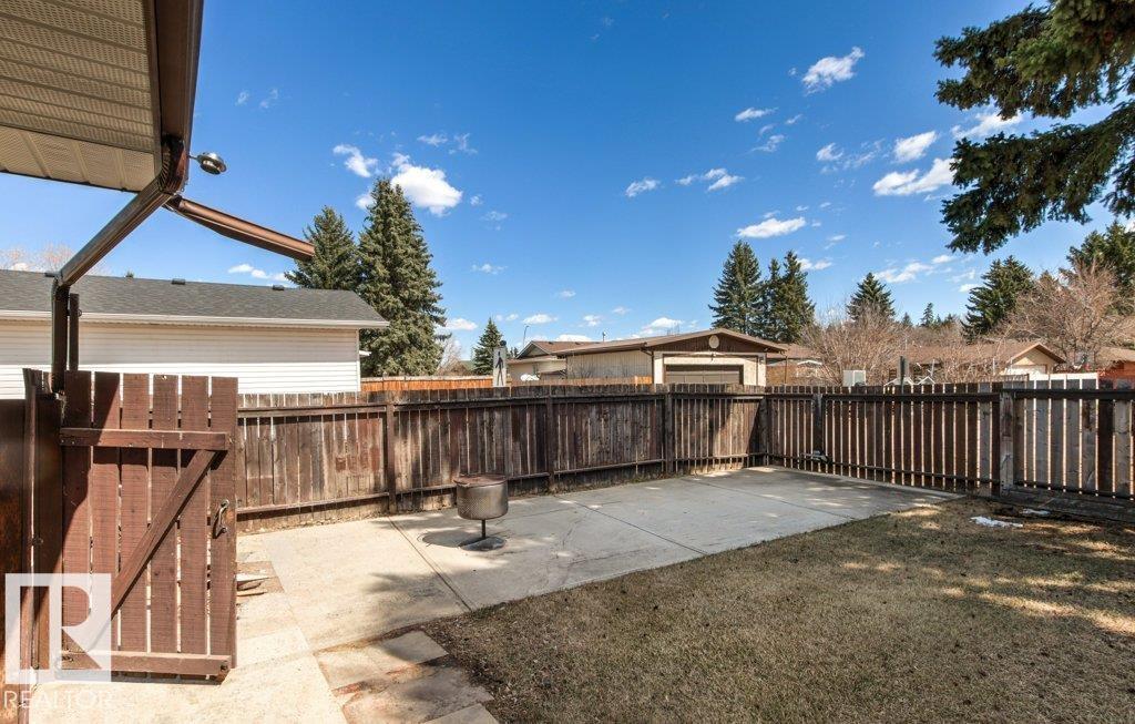 35 OATWAY DR, Stony Plain