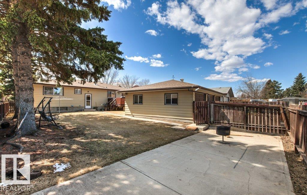 35 OATWAY DR, Stony Plain