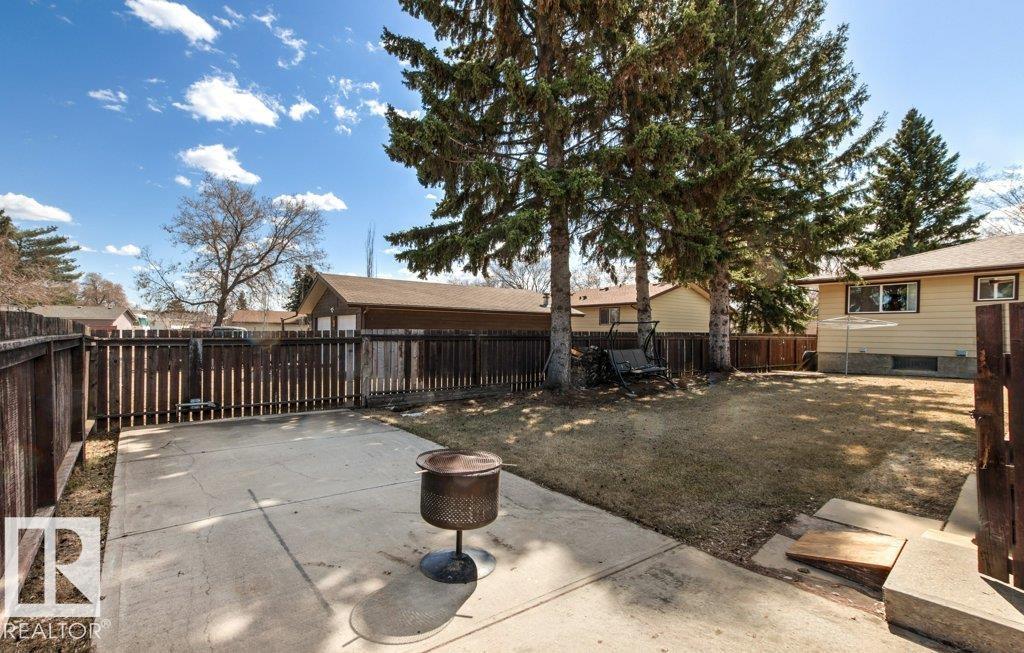 35 OATWAY DR, Stony Plain