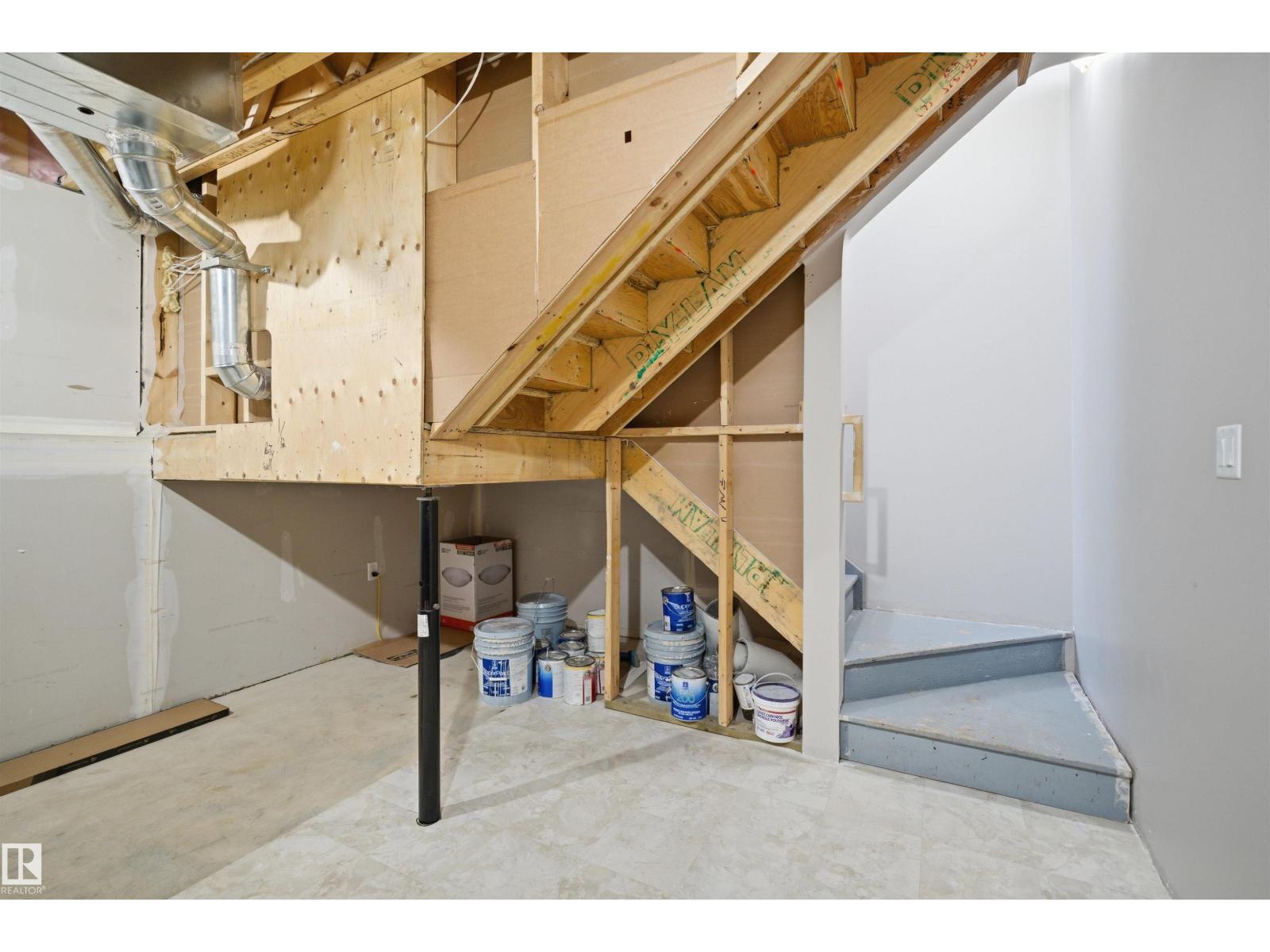 #33 7385 Edgemont WY NW NW, Edmonton