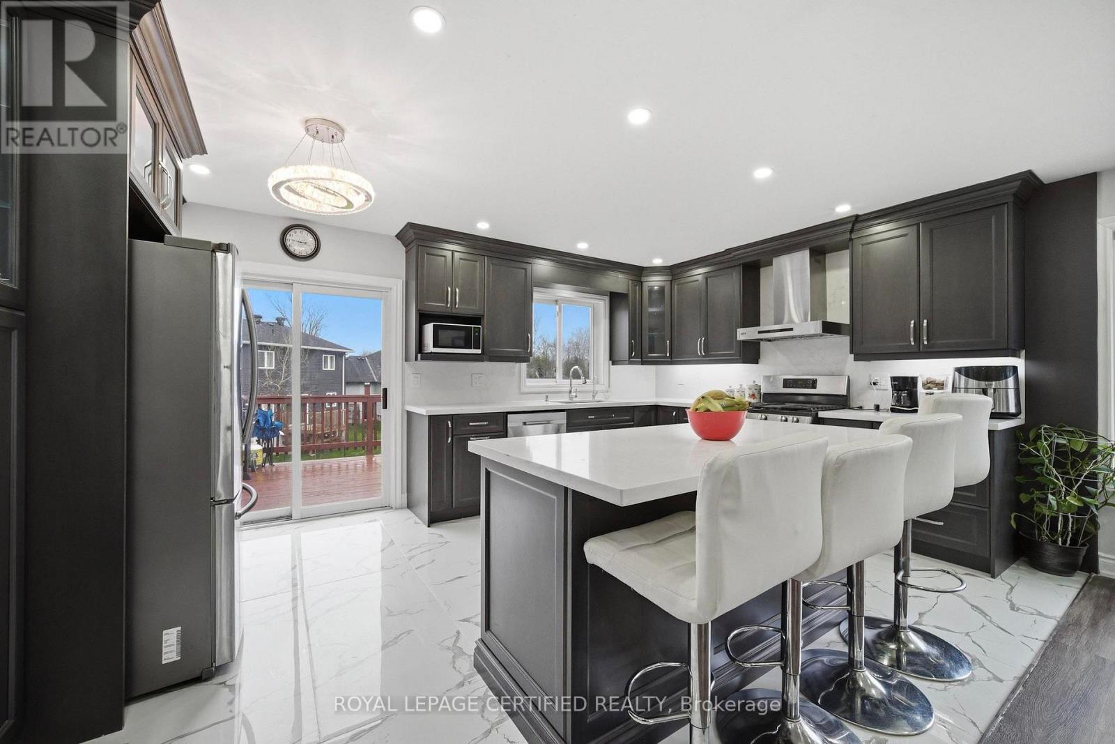1181 ARNOLD STREET - 10