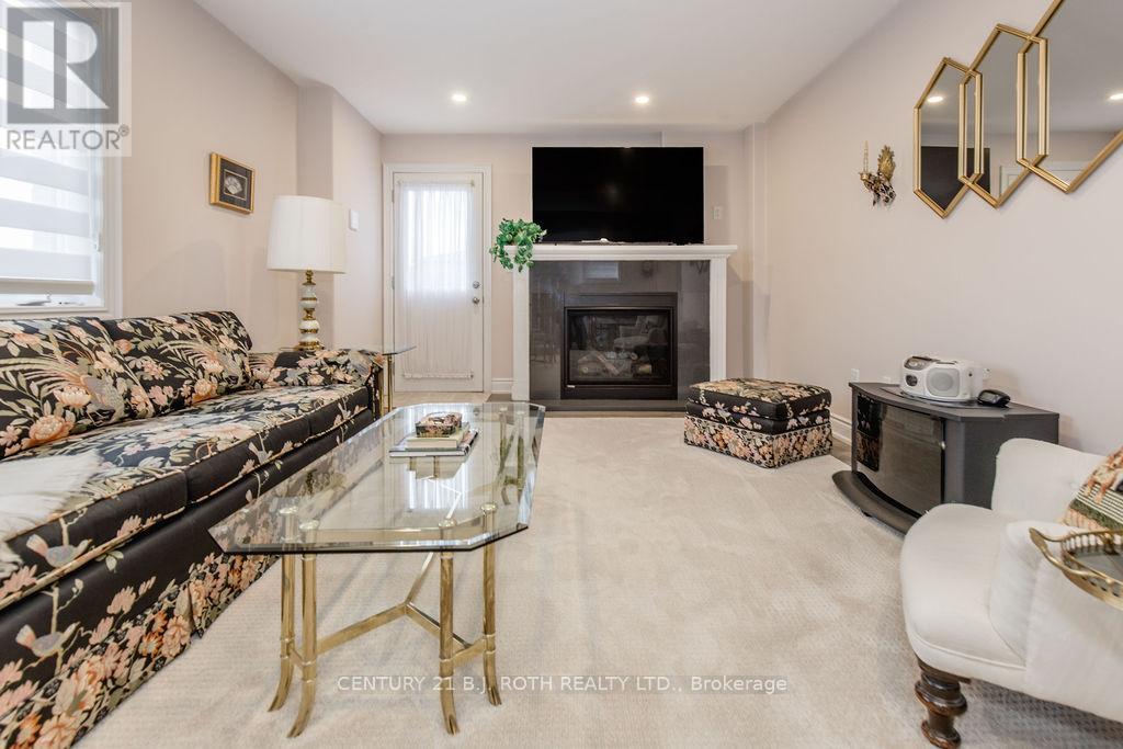 3105 MONARCH DRIVE - 32