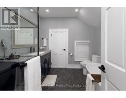 382 Queen Street E, St  Marys, ON N4X1B2 Photo 43