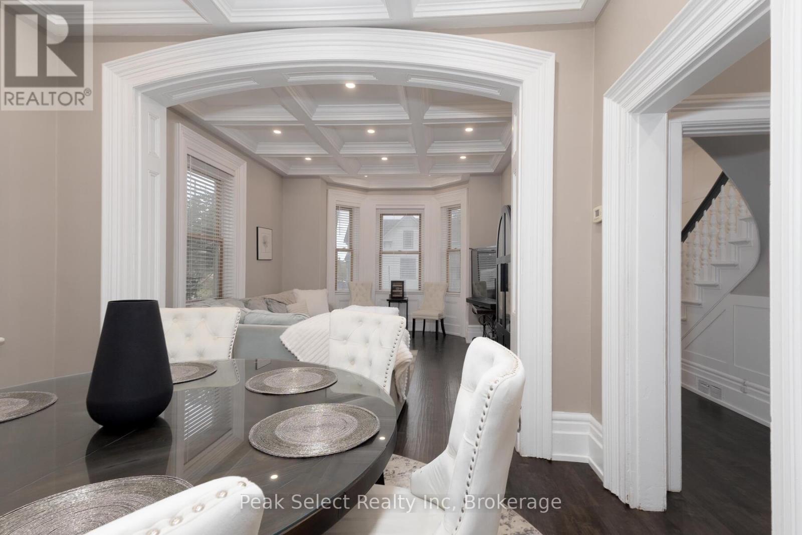 382 QUEEN STREET E - 33