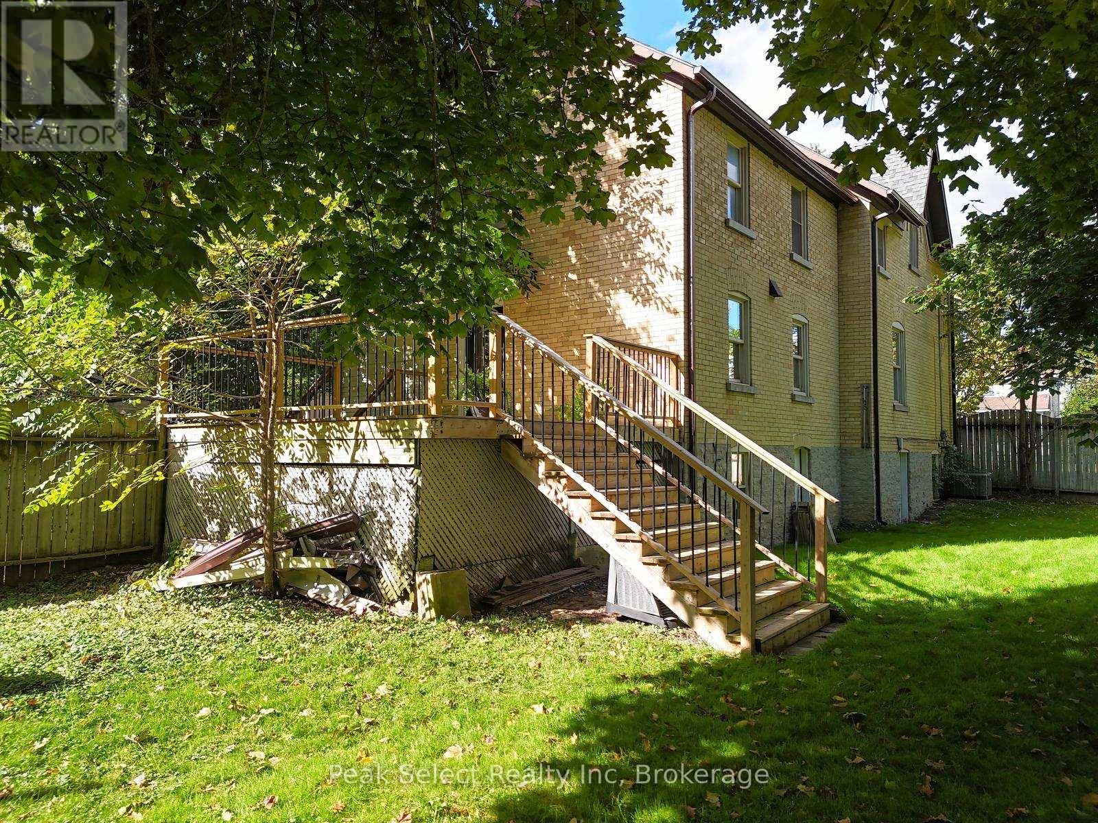 382 QUEEN STREET E - 5