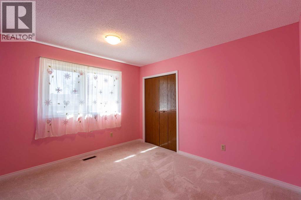 4401 51 Avenue — photo 18