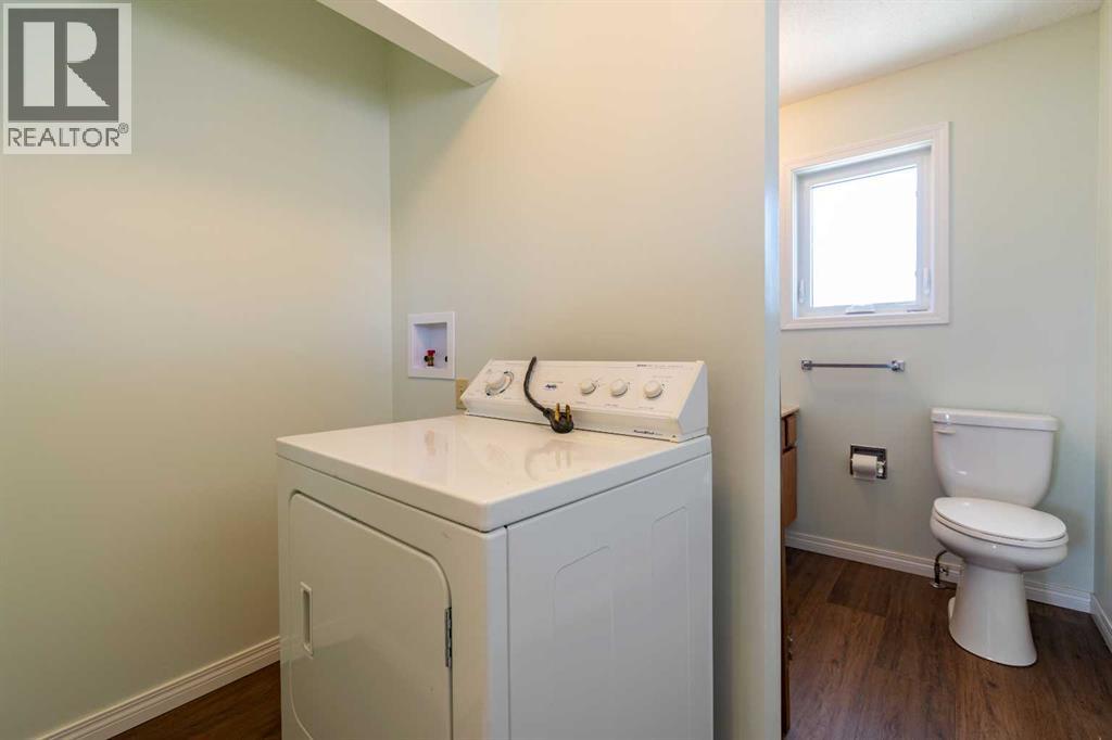 4401 51 Avenue — photo 23