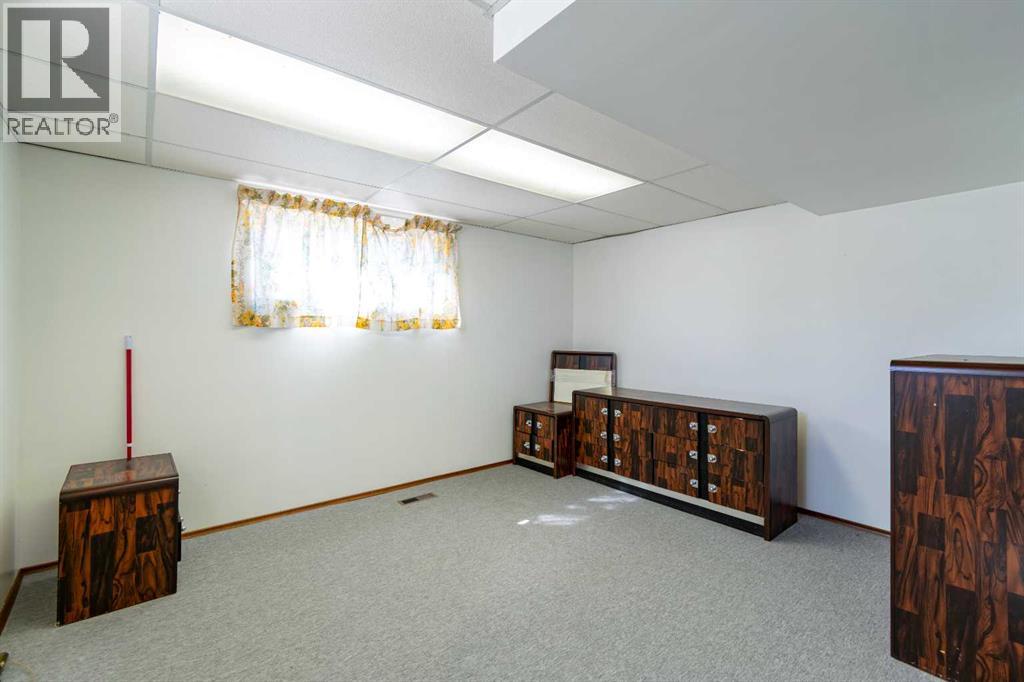 4401 51 Avenue — photo 29