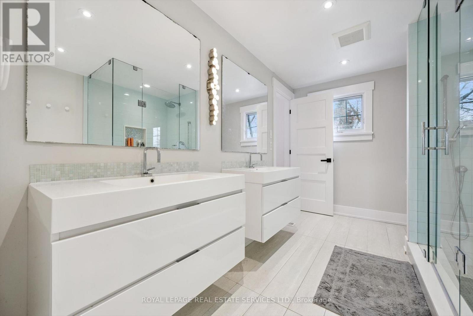 269 SUNRAY ROAD - 32