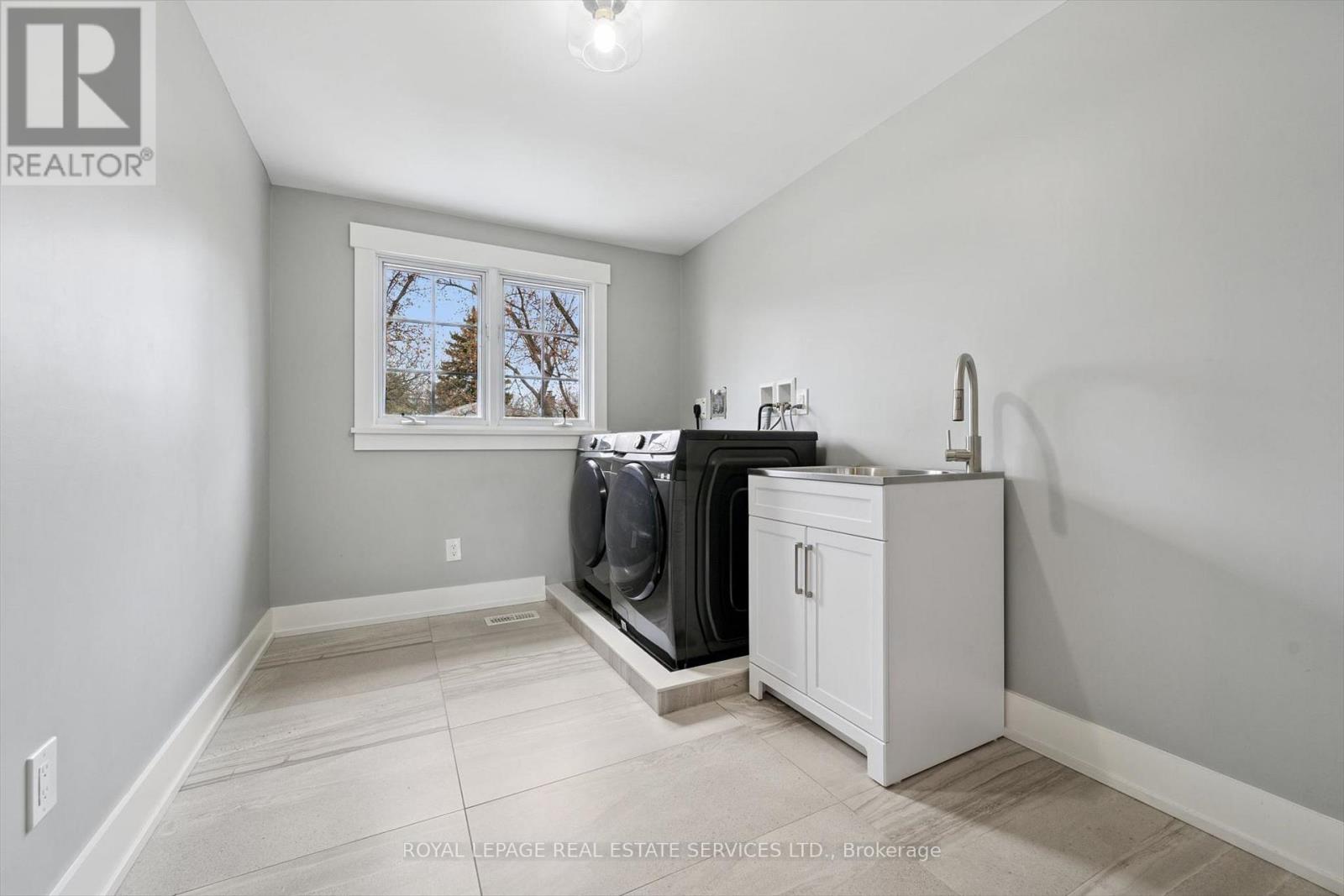 269 SUNRAY ROAD - 34