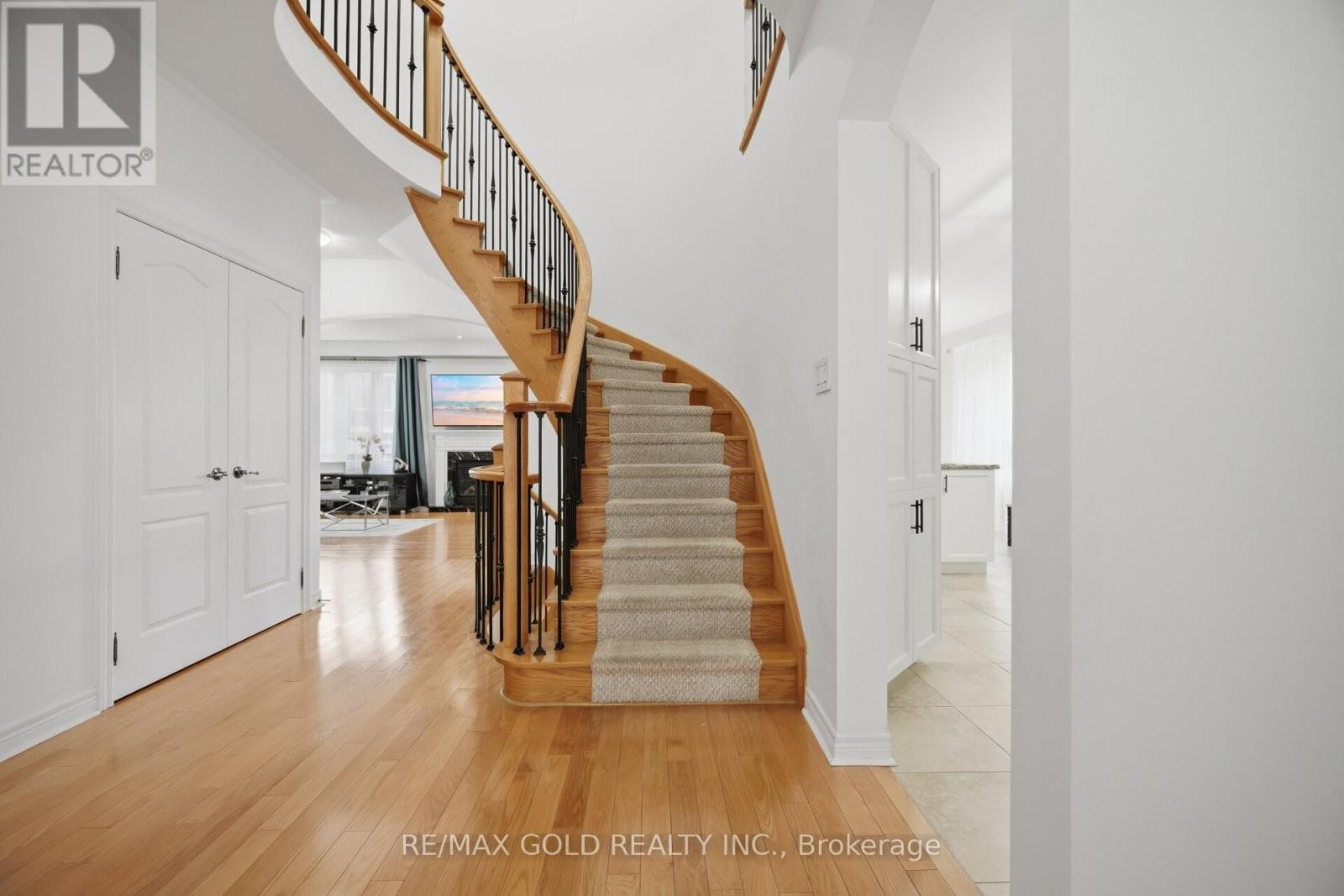 33 GARRYOAKS DRIVE - 17