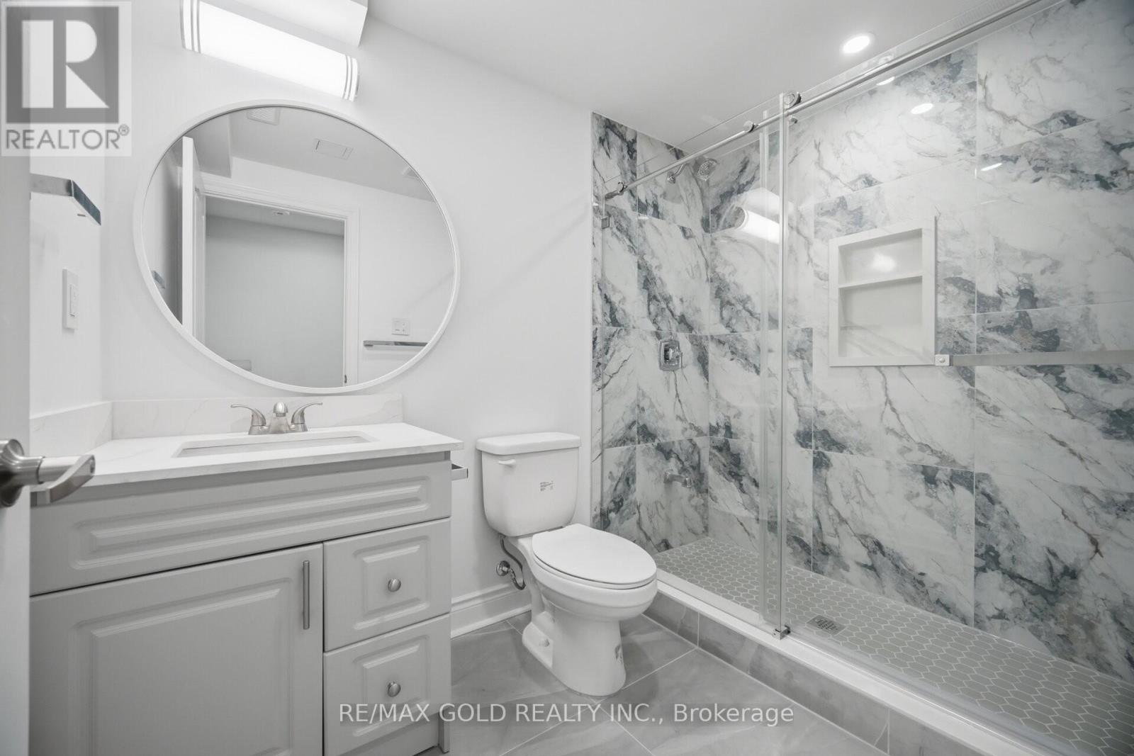 33 GARRYOAKS DRIVE - 34