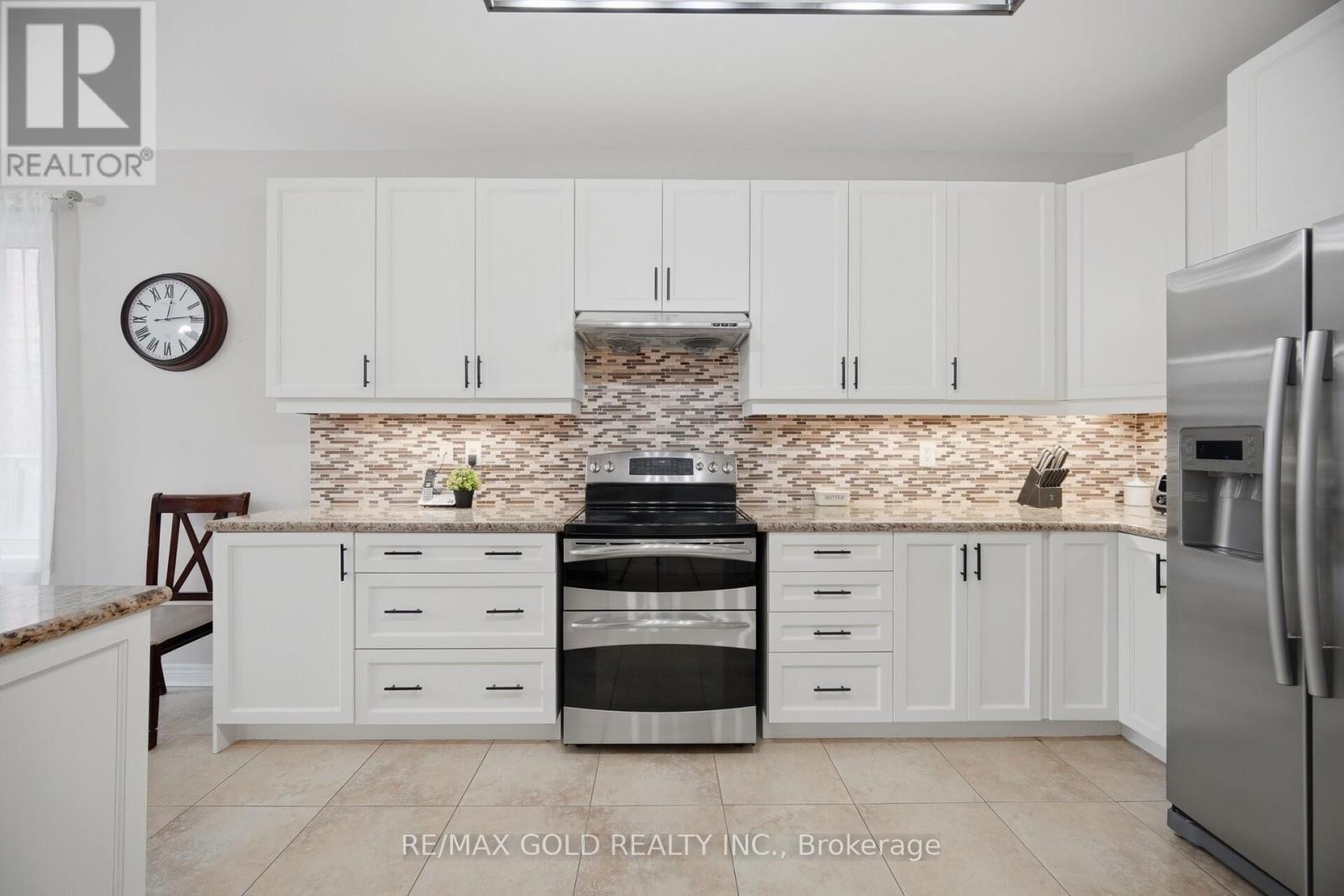 33 GARRYOAKS DRIVE - 9