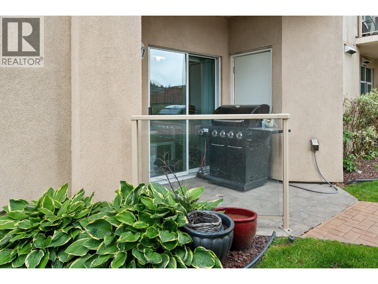 1128 Sunset Drive Unit# 303, Kelowna
