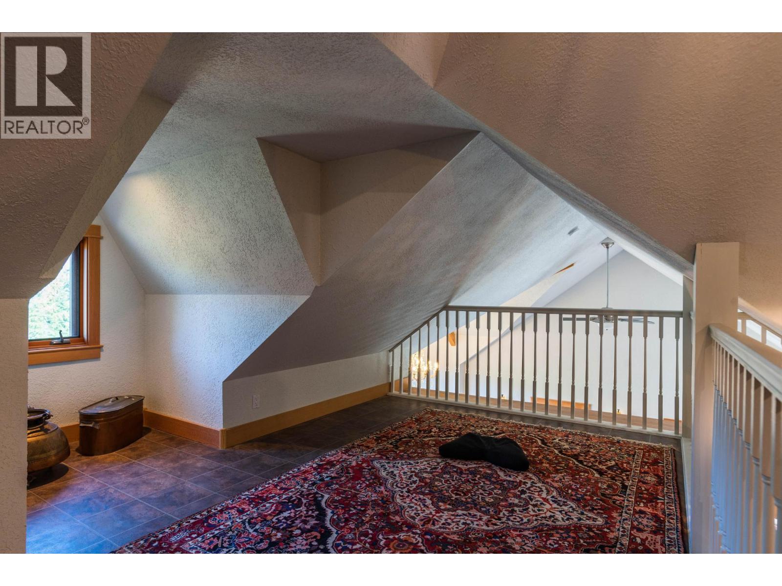 8751 6 Highway - 30