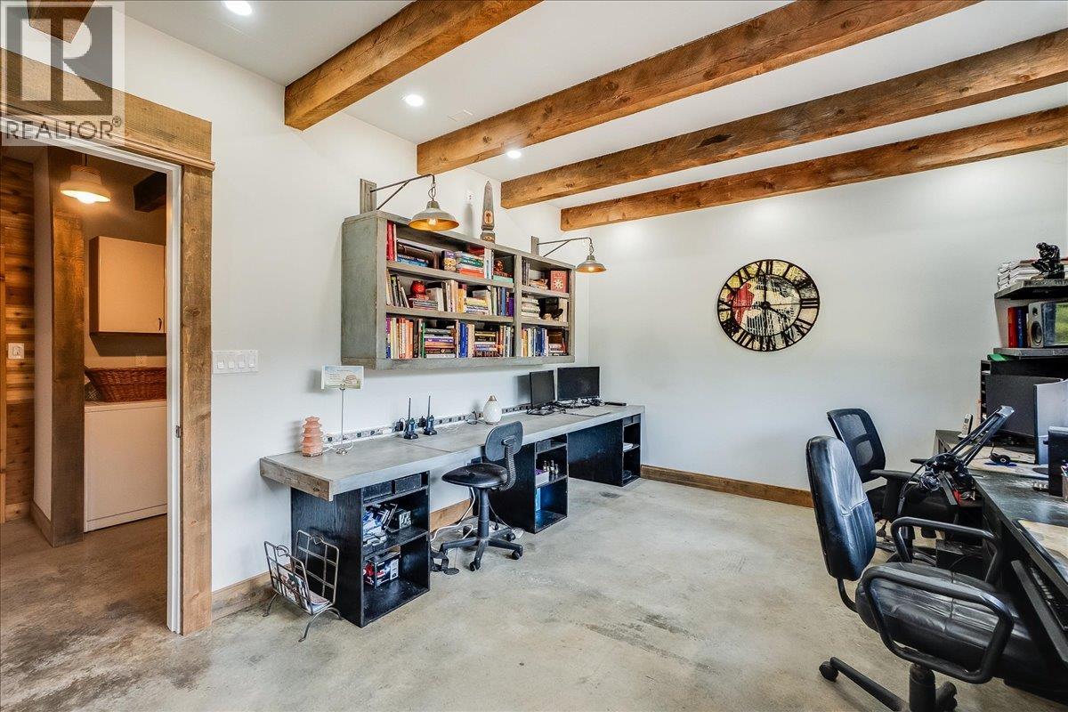 8751 6 Highway - 50