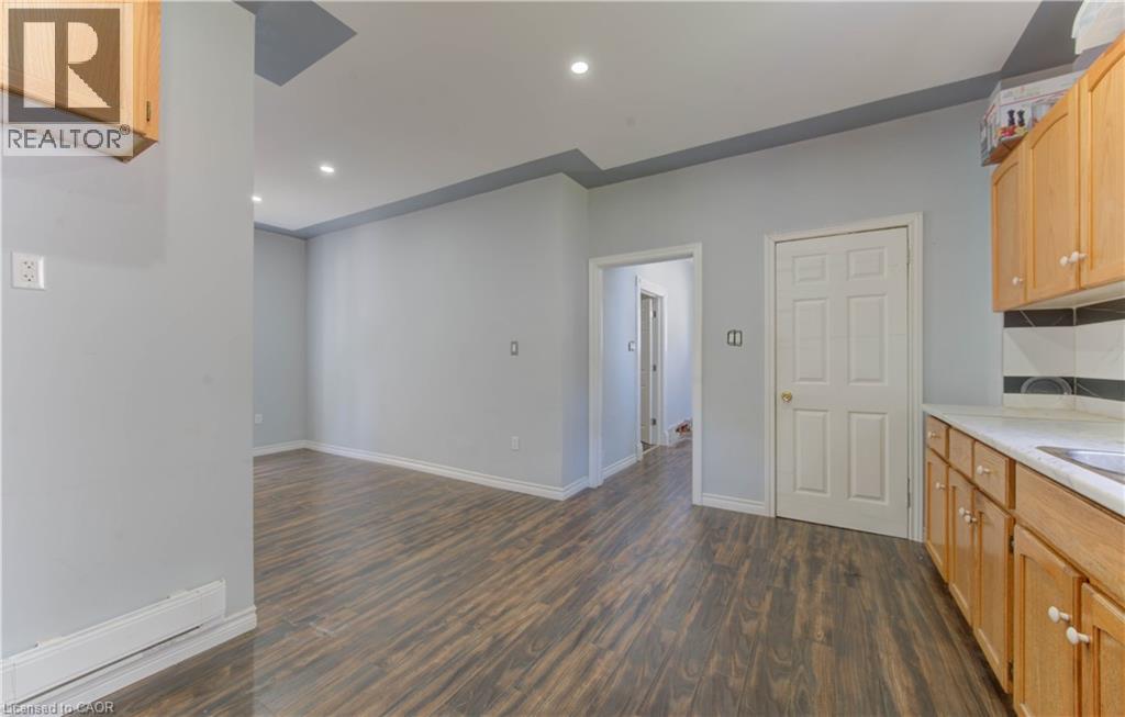 138 COURTLAND Avenue E, Kitchener, Ontario, N2G2V1 — Photo 8