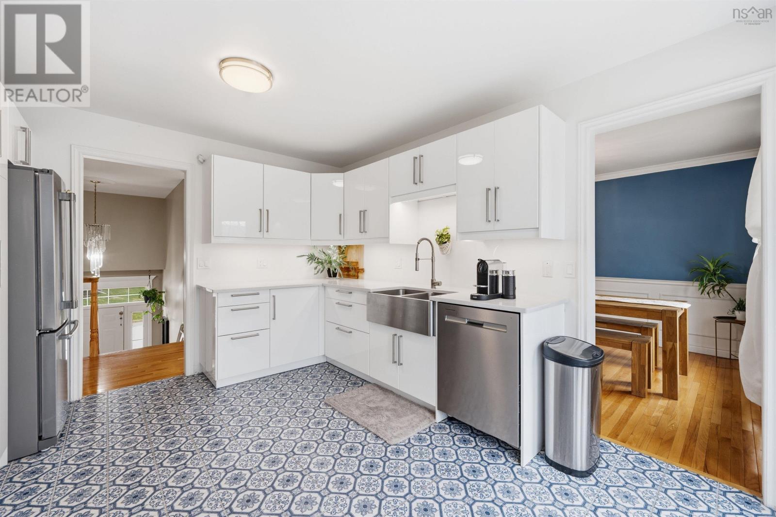 Property 17 of 49 of 23 Wilton Crescent