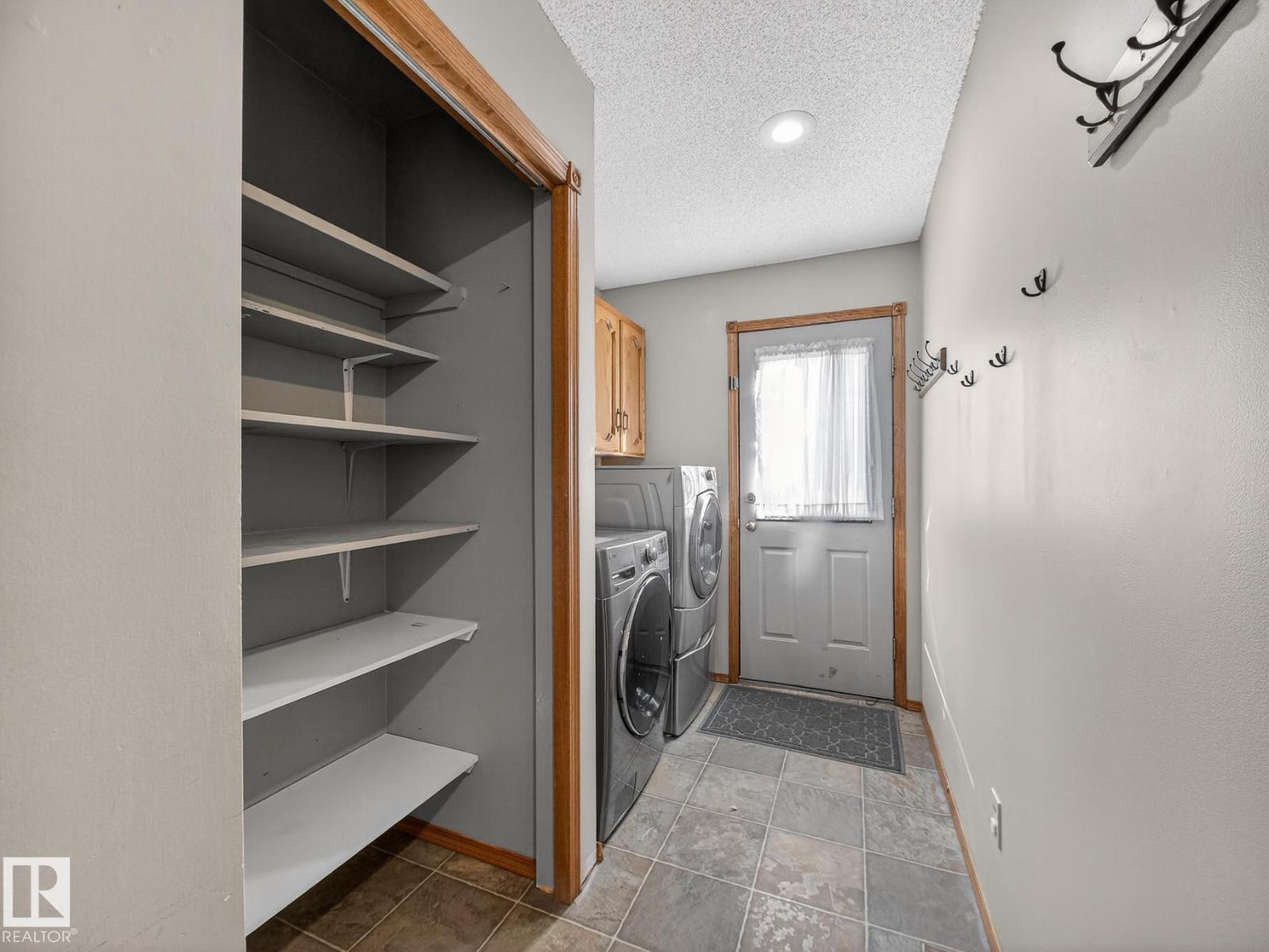 7 NOTTINGHAM BV, Sherwood Park