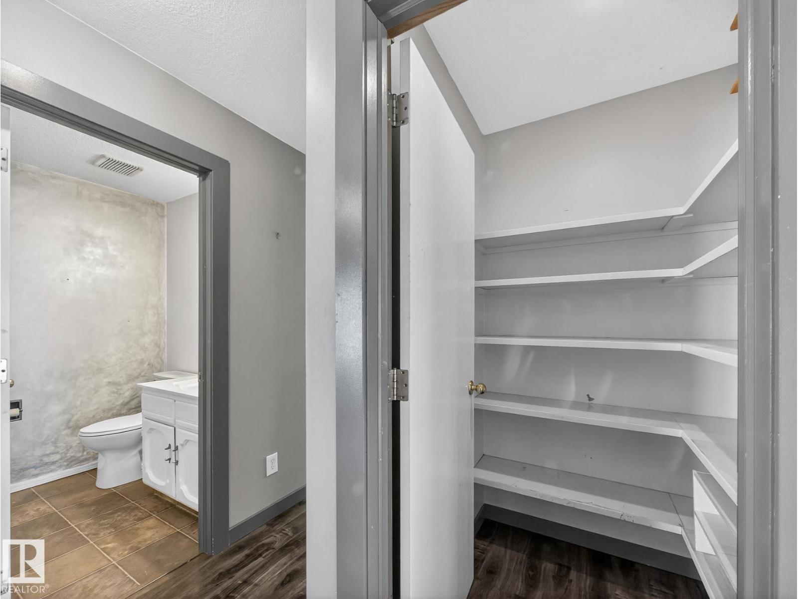 7 NOTTINGHAM BV, Sherwood Park