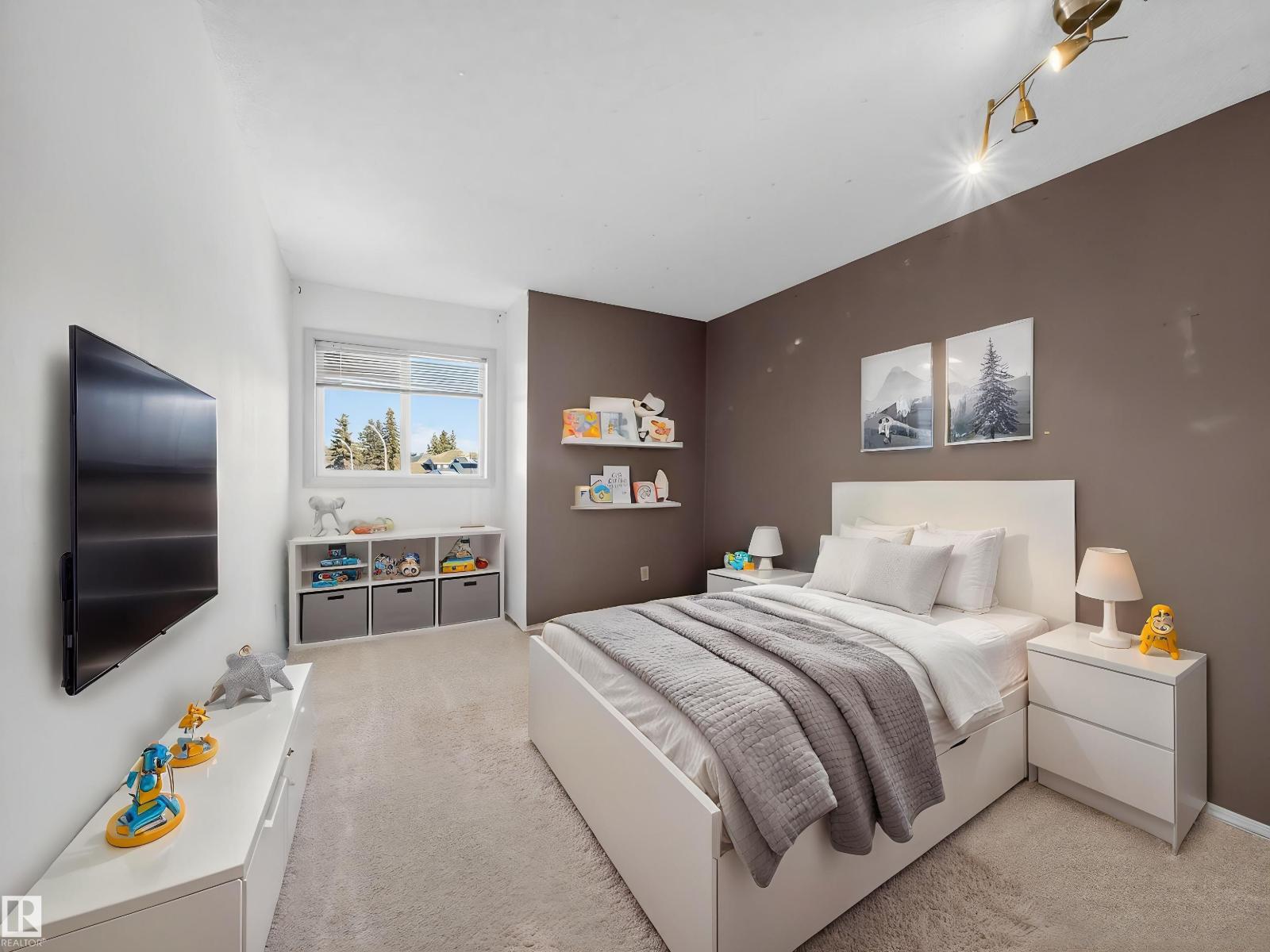 7 NOTTINGHAM BV, Sherwood Park